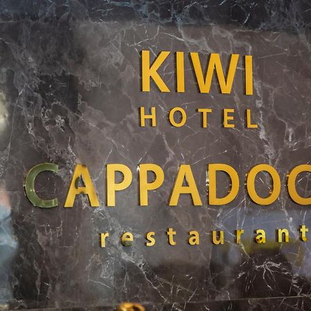 Kiwi Capsule Hotel Bangkok Exterior foto